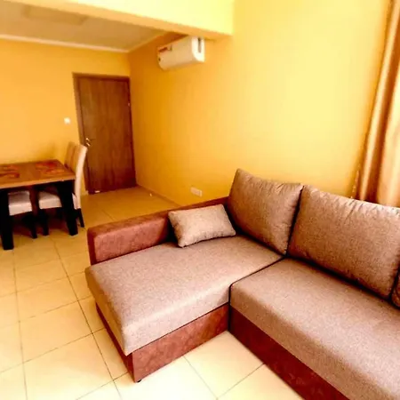 Apartment Dixie, 2 Bedroom Apartment By The Beach Appartamento